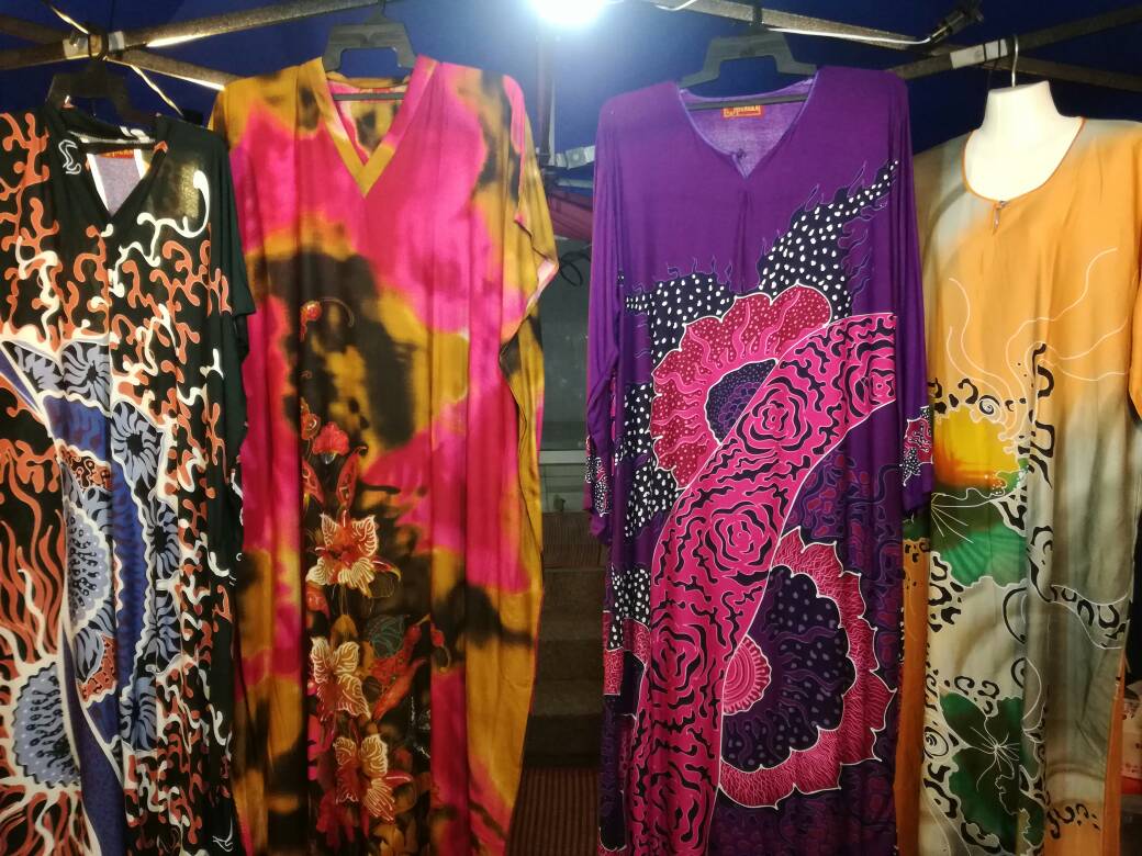 Rojak Daily/Shahridzuan Azali The many designs of Baju Kelawar.